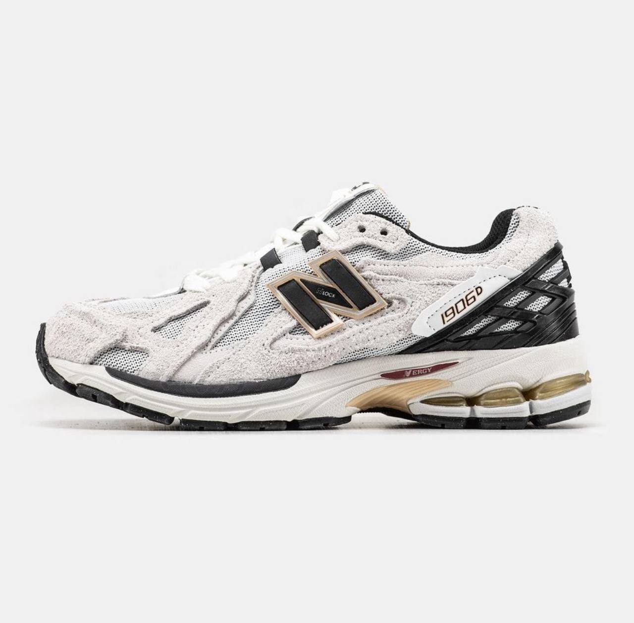 Мужские кроссовки New Balance 1906D White Black Aged Gold